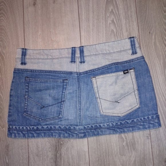 Vans denim mini skirt - Picture 3 of 3